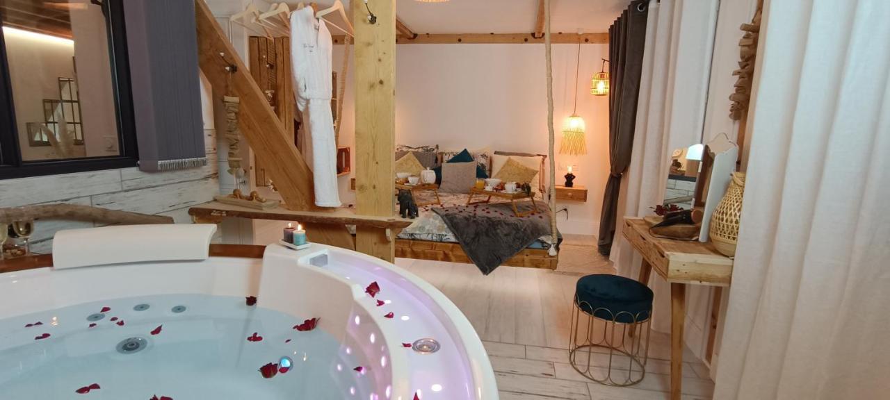 Le Maréchal Duplex - Appartement Cosy avec Baignoire spa Balnéo - CAEN hyper Centre Extérieur photo