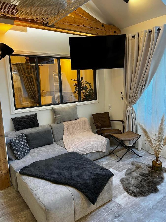 Le Maréchal Duplex - Appartement Cosy avec Baignoire spa Balnéo - CAEN hyper Centre Extérieur photo