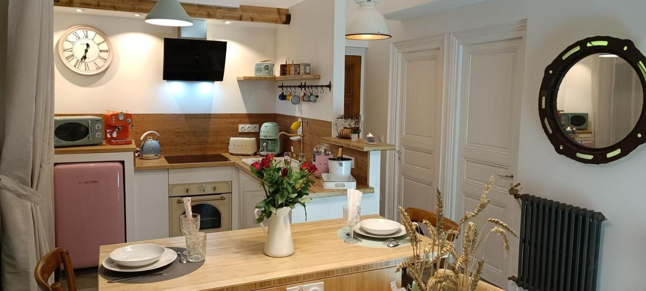 Le Maréchal Duplex - Appartement Cosy avec Baignoire spa Balnéo - CAEN hyper Centre Extérieur photo