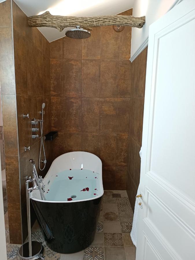 Le Maréchal Duplex - Appartement Cosy avec Baignoire spa Balnéo - CAEN hyper Centre Extérieur photo